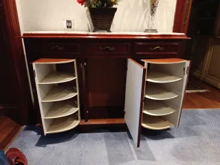 Mueble madera con tope mármol