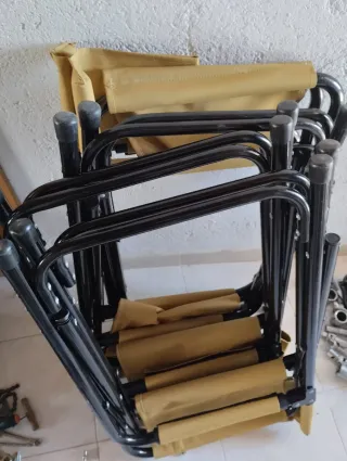 4 Sillas Cuervo Beige y Negra