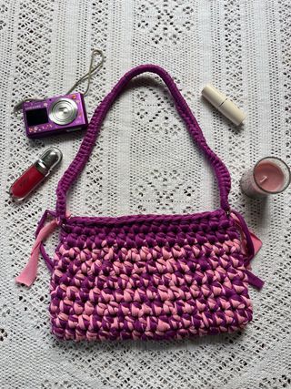 Bolso tejido rosa y morado Solo se vende el bolso