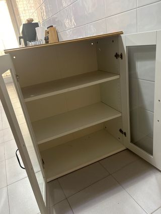 Mueble de cristal IKEA blanco