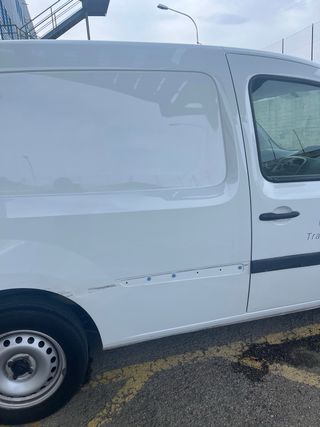 Renault kangoo Furgon 3 puertas 2017