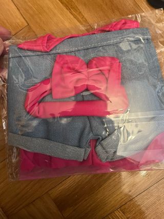 Scarpe e vestiti per bambola Paola Reina