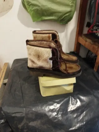 Stivali in pelle scamosciata e pelliccia