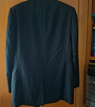 Americana hombre negra a rayas.