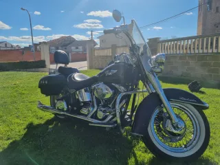 Harley Davidson Softail Deluxe Granate