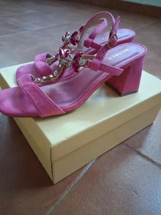 Sandalias rosas adornadas Membur