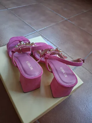 Sandalias rosas adornadas Membur