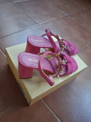Sandalias rosas adornadas Membur