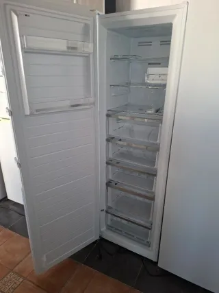 2 Frigorífico parija  Johnson Blanco