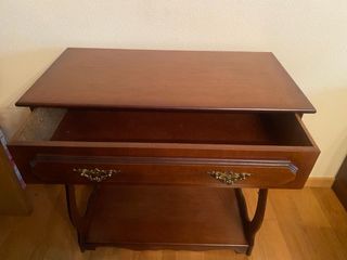 Mesa auxiliar vintage caoba con cajón