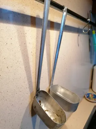 2 Mestoli per l'acqua vecchi