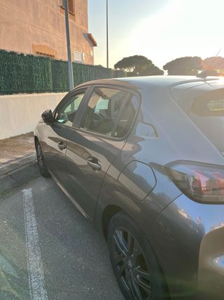 Peugeot 208 2022