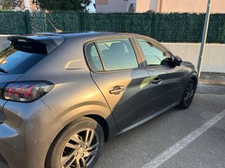 Peugeot 208 2022