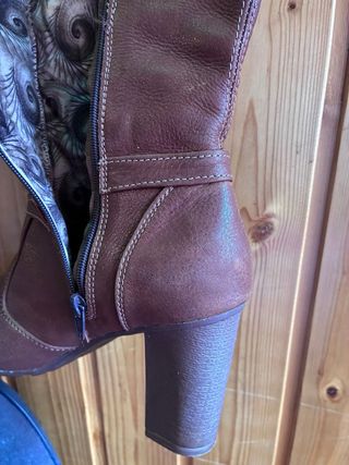 Botas de cuero marrones