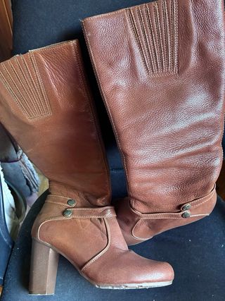 Botas de cuero marrones