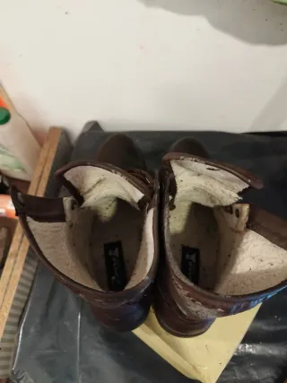 Stivali marroni con lacci