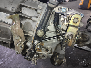 CAJA CAMBIOS MERCEDES SPRINTER 02.00 -> CAJA CERR