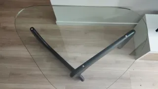 Mesa centro estilo NOGUCHI, madera negra/cristal