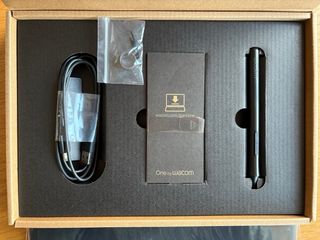 Tableta gráfica Wacom One con lápiz digital