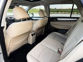 Subaru Outback 2.0 D EXECUTIVE PLUS CVT con TECHO SOLAR, CUERO COMPLETO...