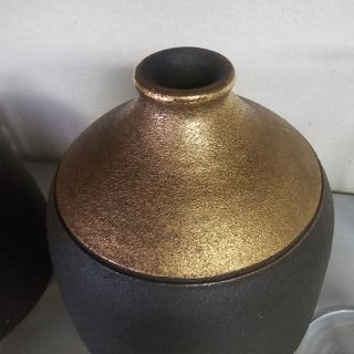 Coppia vasi dorati e neri