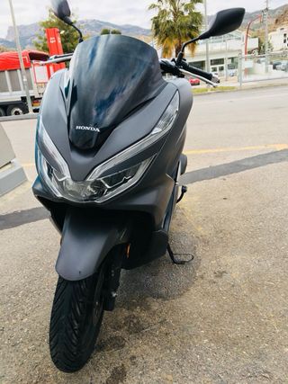 Honda PCX 125 Negra