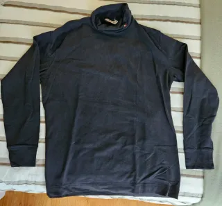 Polo cuello alto negro