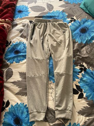 Nike Sudadera Gris con Etiquetas