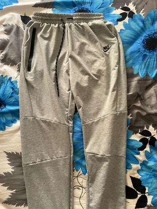 Nike Sudadera Gris con Etiquetas