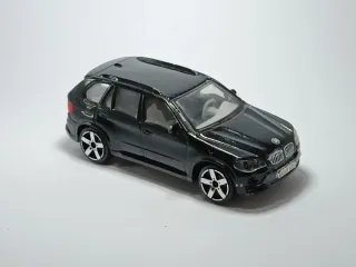 BMW X5 negro 1/43 de Burago