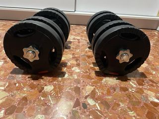 Barras, discos y mancuernas para gimnasio