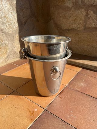 2 macetas  de Acero Inoxidable de 21 x 21 cm