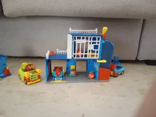 Super Things Comisaría y Vehículos