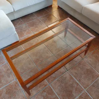 Mesita de centro de madera y cristal 102 x 50 cm.