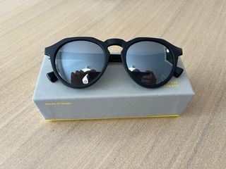 Gafas de sol Hawkers negras y plateadas