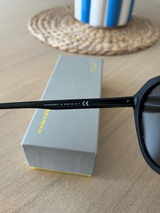Gafas de sol Hawkers negras y plateadas