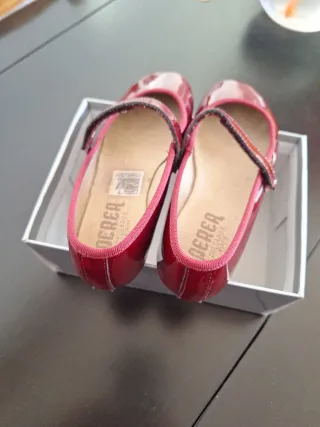 Zapatos niña charol DEREA talla 27