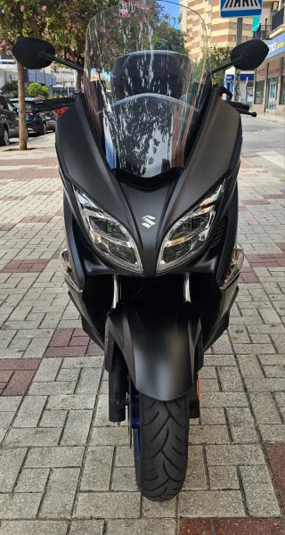 Suzuki Burgman 400