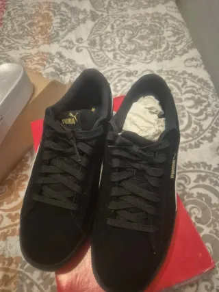 Zapatillas Puma Negras y Blancas
