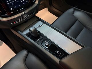 VOLVO XC60 2.0 T6 AWD Recharge Ultimate Black Ed