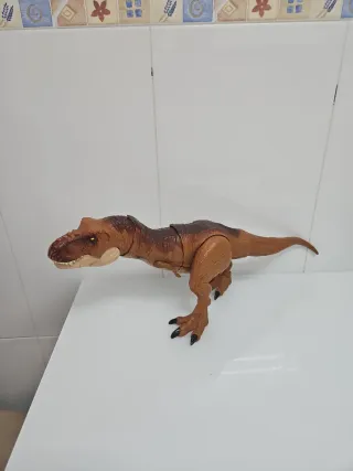 Lote de dinosaurios de juguete