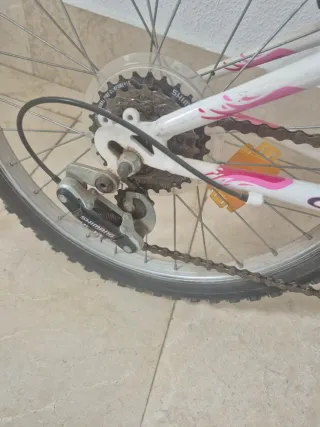 Bicicleta infantil Orbea blanca