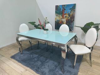 Mesa cristal y 4 sillas Isabelinas