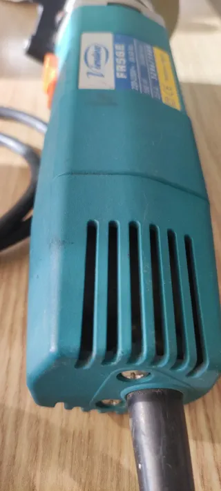 Fresadora Virutex FR56E 550W 30.000 rpm