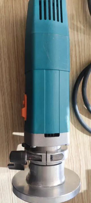 Fresadora Virutex FR56E 550W 30.000 rpm