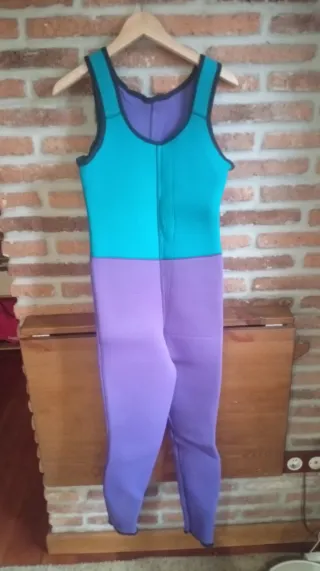 Traje neopreno capucha SCUBAPRO  Talla pequeña 36