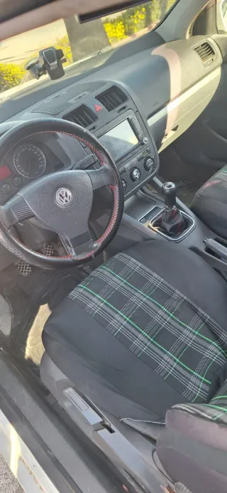 Volkswagen Golf 2004