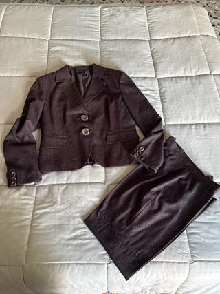 Completo giacca e pantalone marrone