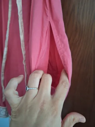 Vestido rosa con bordado