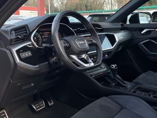 Audi Q3 Sportback 45 TFSIe S line PANO/MATRIX